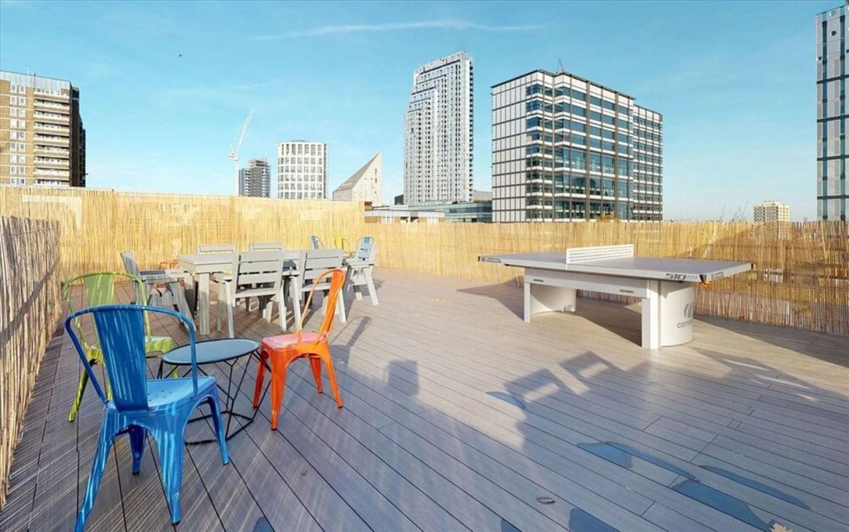 Image of the workspace at Classic House, 180 Old Street EC1V 9BP