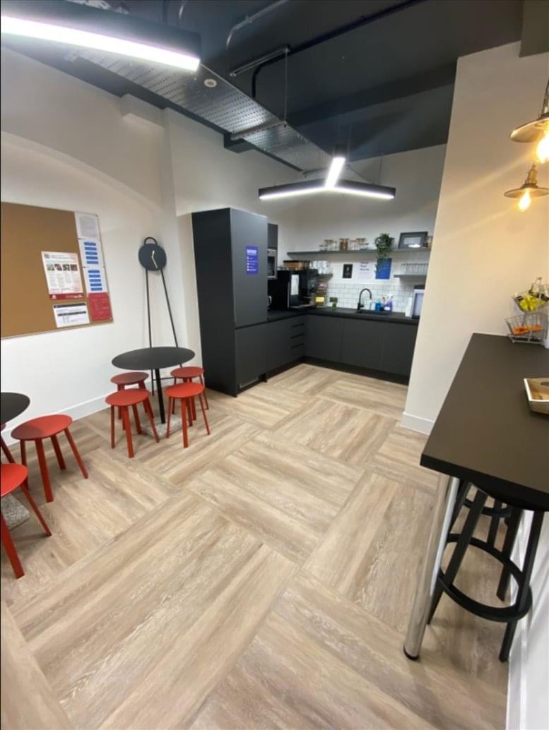 Photo of the workspace available at Clerks Court, 18-20 Farringdon Lane, Farringdon EC1R 3AU