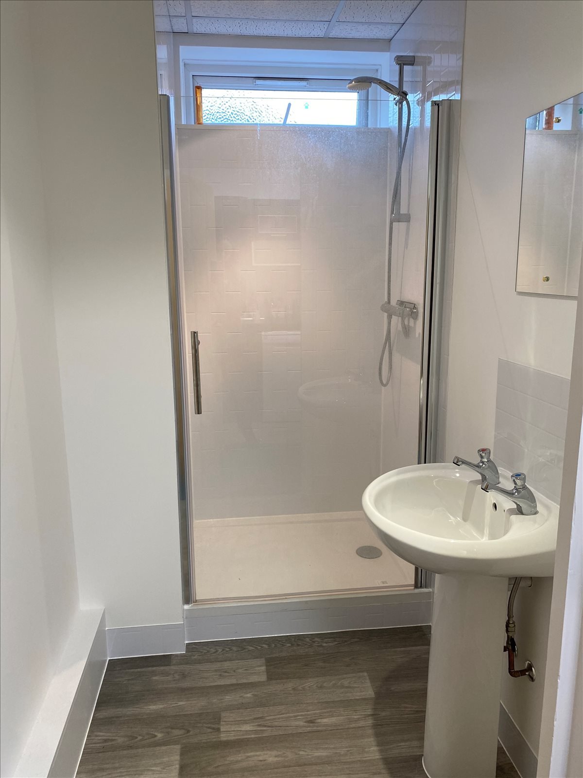 Image of the workspace at Connect House, Kingston Rd, Leatherhead KT22 7LT