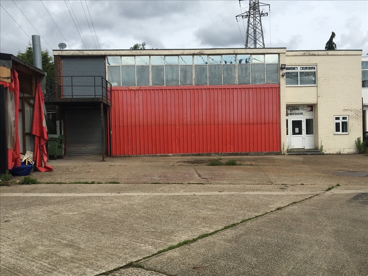 Photo of an office at Connect House, Kingston Rd, Leatherhead KT22 7LT