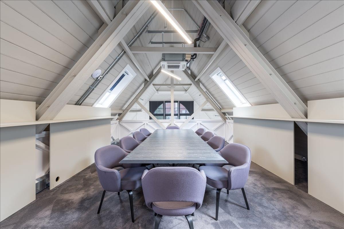 Photo of an office at Connolly Works, 41-43 Chalton Street, Kings Cross NW1 1JD