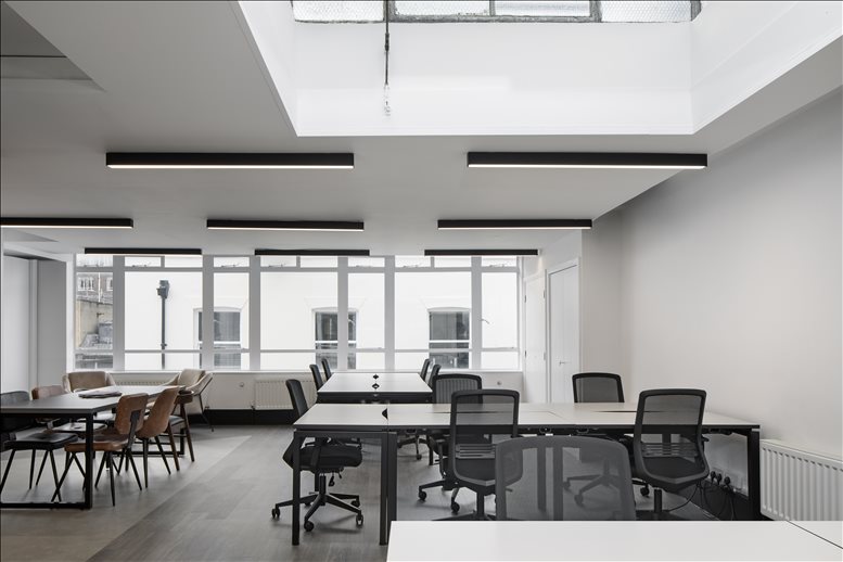 Photo of the workspace available at Cromwell House, 14 Fulwood Place WC1V 6HZ