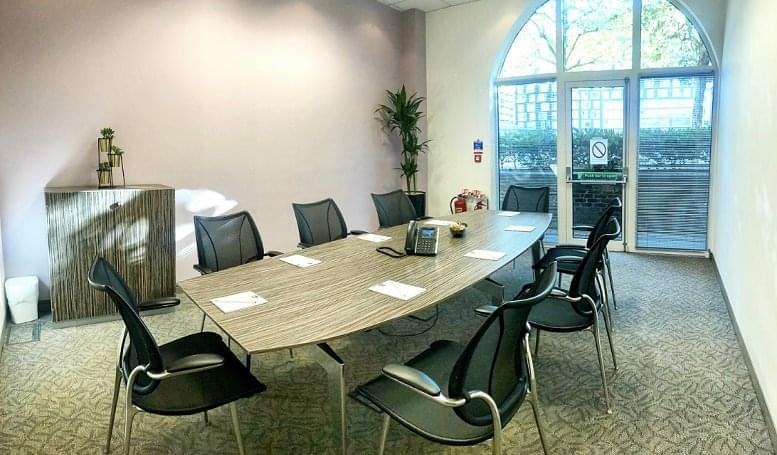 Image of the workspace at Davenport House, 16 Pepper Street, Poplar E14 9RP