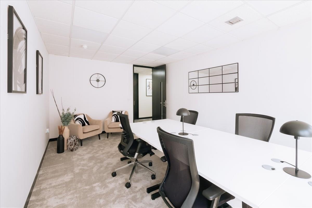 Photo of an office at Dawson House, 5 Jewry Street, City Of London EC3N 2EX