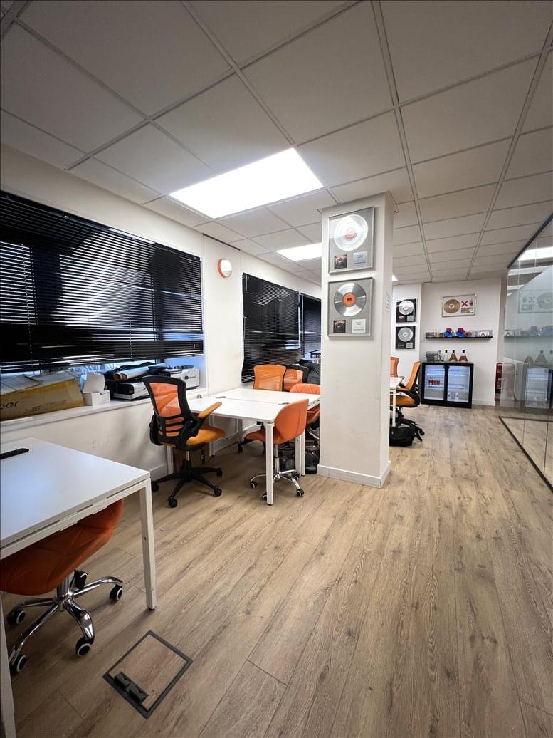 Photo of an office at Development House, 56-64 Leonard Street EC2A 4LT