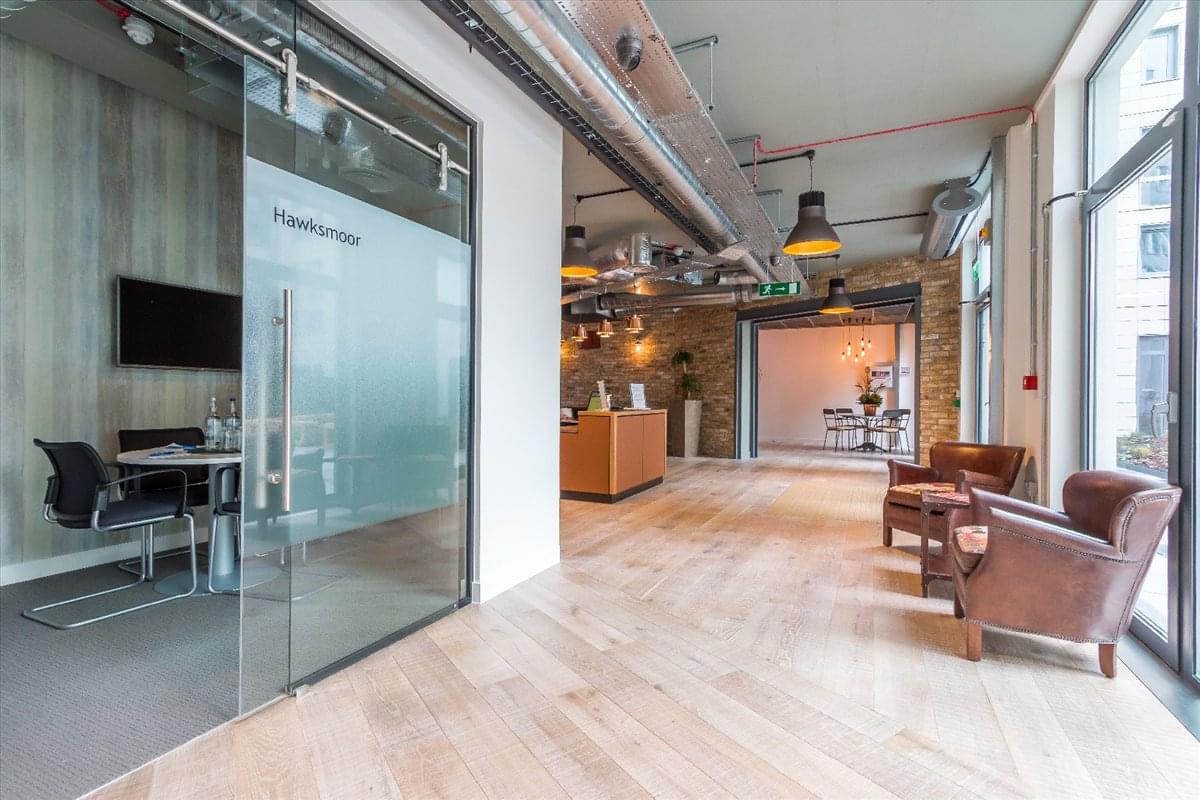 Image of the workspace at Eagle House, 167 City Road EC1V 1AW