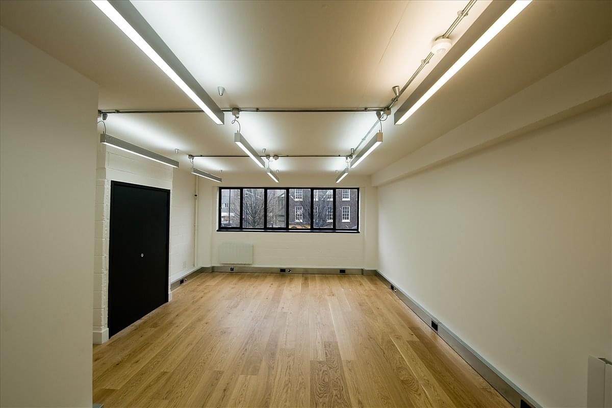 Image of the workspace at East London Works, 75 Whitechapel Road, Shadwell E1 1DU
