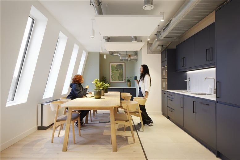 Photo of the workspace available at Fivefields, 8-10 Grosvenor Gardens SW1W 0DH
