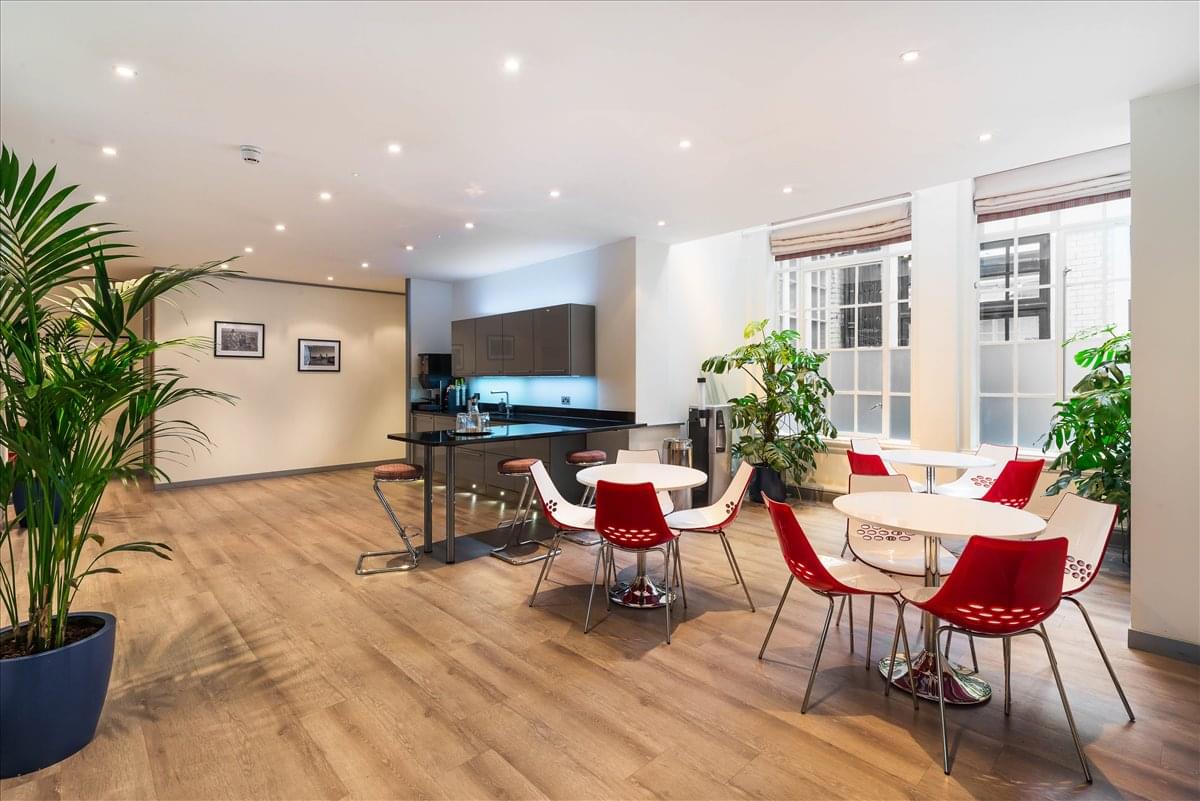 Photo of an office at Gilmoora House, 57-61 Mortimer Street W1W 8HS