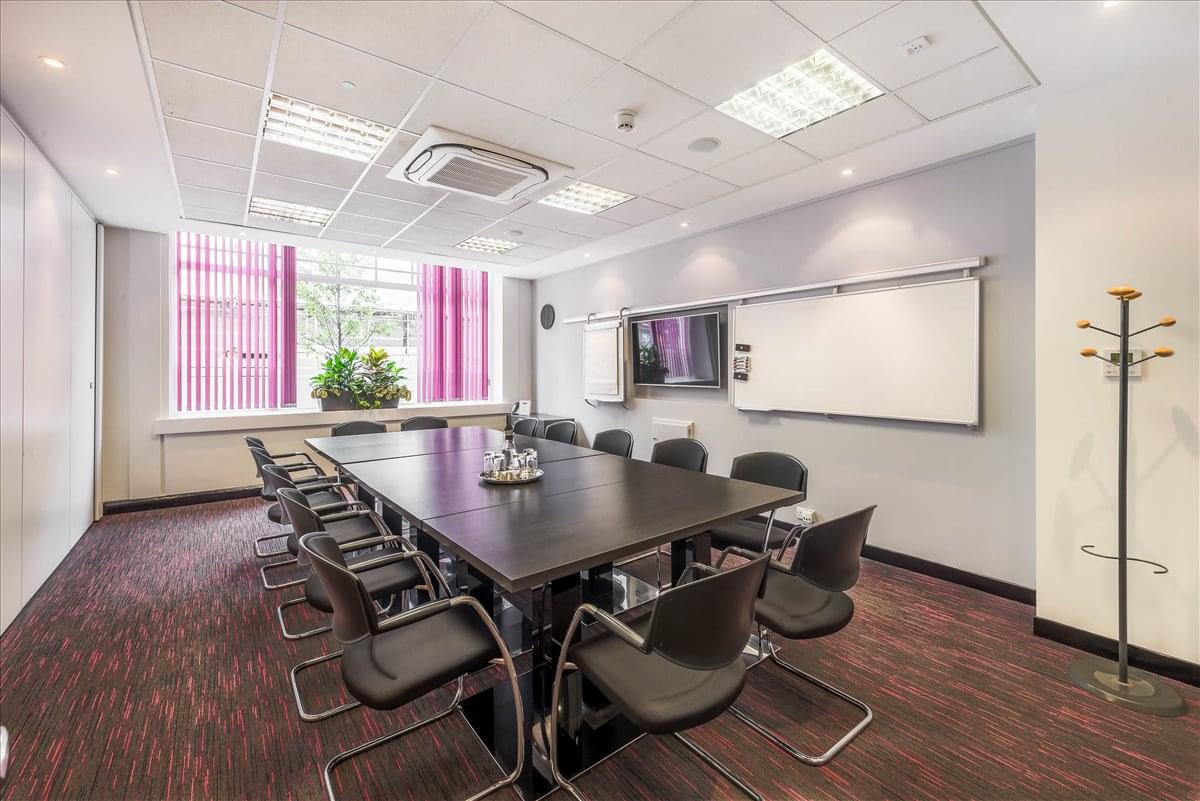 Photo of the workspace available at Gilmoora House, 57-61 Mortimer Street W1W 8HS