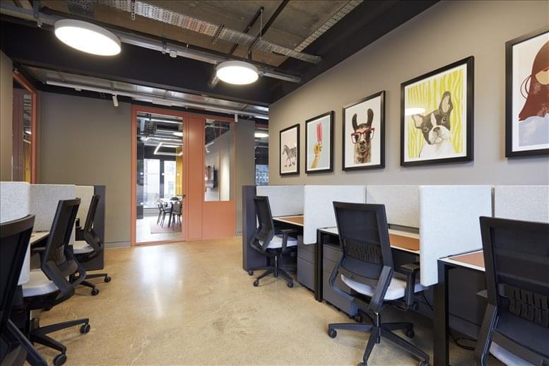Image of the workspace at Greenside House, 50 Station Road, Wood Green N22 7DE