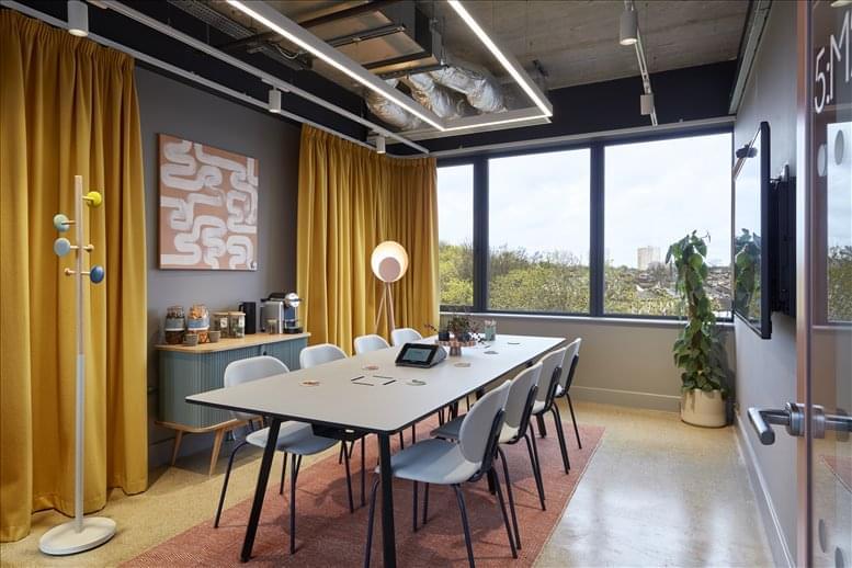 Image of an office at Greenside House, 50 Station Road, Wood Green N22 7DE