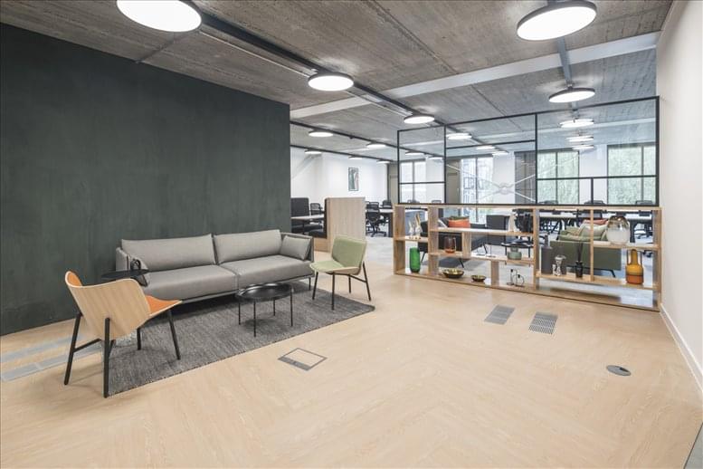 Image of the workspace at Hertford House, 1-2 Cranwood Street EC1V 9QS