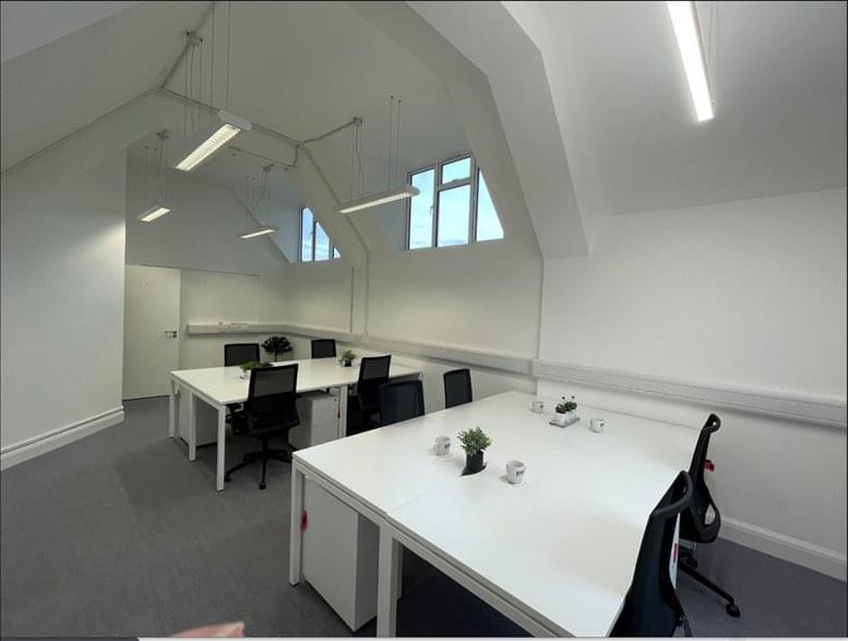 Image of the workspace at Hyde Park House, 5 Manfred Road SW15 2RS
