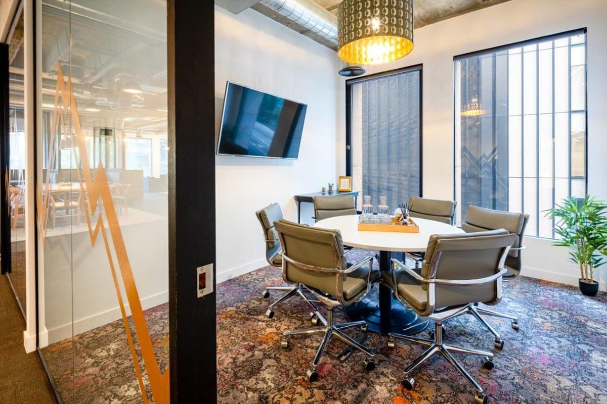 Photo of the workspace available at Irongate House, 30 Duke's Place, City Of London EC3A 7LP