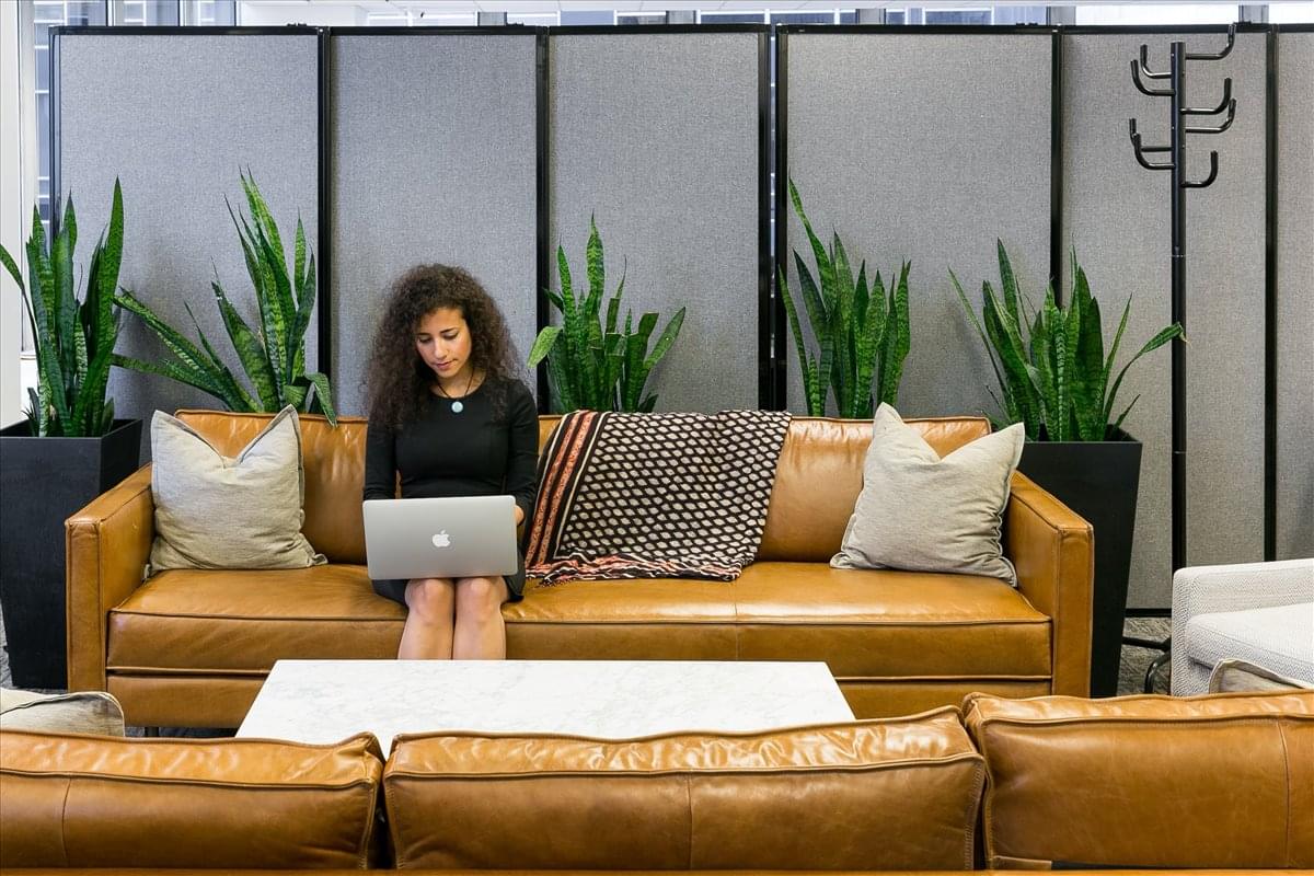 Image of the workspace at Knotel, 49 Southwark Bridge Road, Southwark SE1 9HH