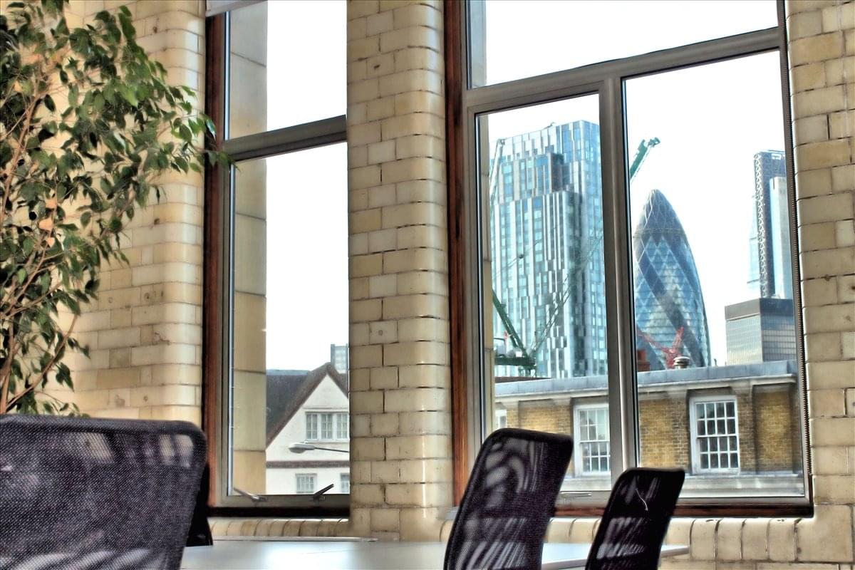 Photo of the workspace available at Larna House, 116 Commercial Street, Spitalfields E1 6NF