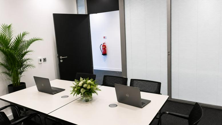 Photo of an office at Marsh Wall, Canary Wharf E14 4HD