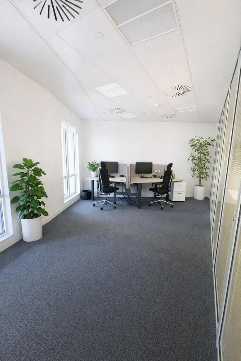 Photo of an office at Marsh Wall, Canary Wharf E14 4HD