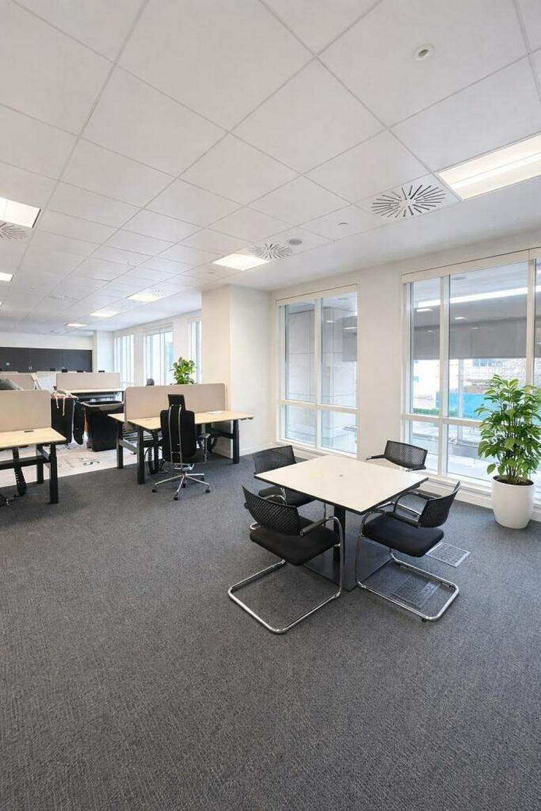 Photo of an office at Marsh Wall, Canary Wharf E14 4HD