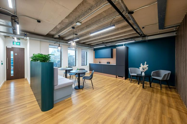 Photo of an office at Maya House, 134-138, Borough High Street SE1 1LB