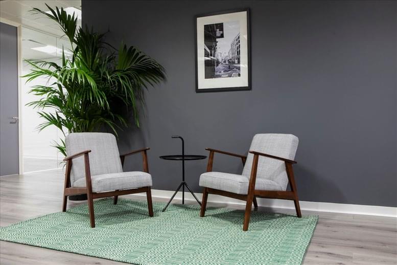 Image of the workspace at Millbank Tower, 21-24 Millbank SW1P 4QP