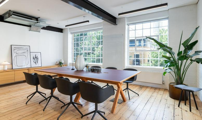 Image of the workspace at Nutmeg House, 60, Gainsford Street SE1 2NY