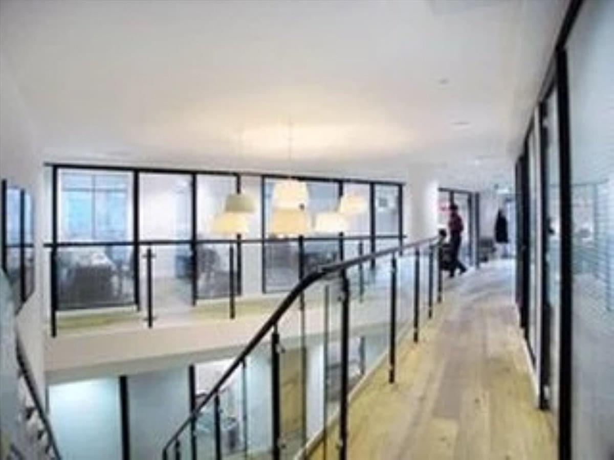 Image of the workspace at Penhurst House, 352-356 Battersea Park Road SW11 3BY