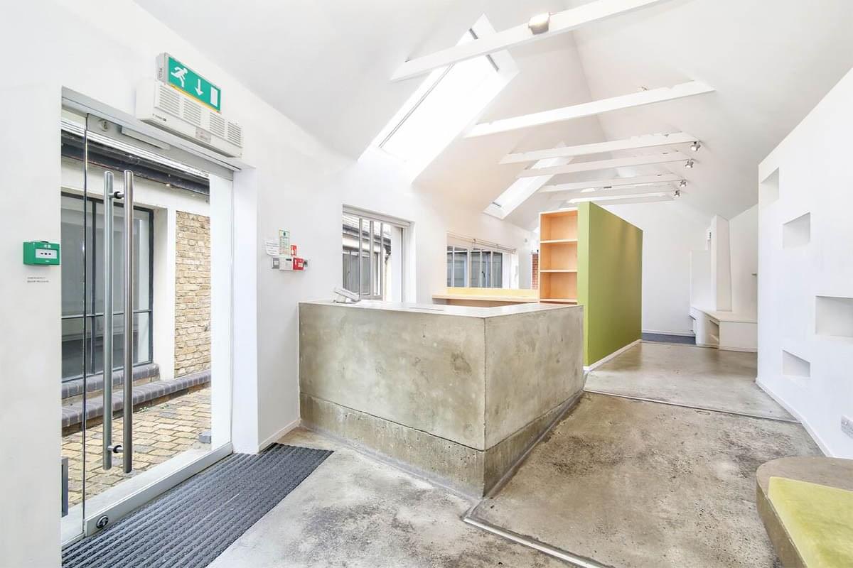 Image of an office at Plantain Place, Crosby Row SE1 1YN
