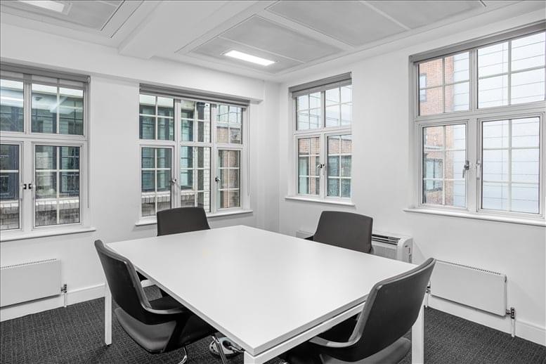 Image of the workspace at Rex House, 12 Regent Street SW1Y 4RG
