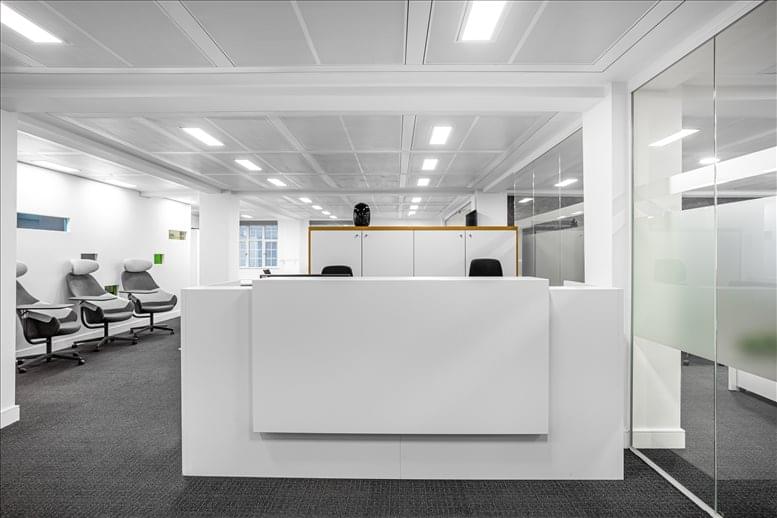 Photo of the workspace available at Rex House, 12 Regent Street SW1Y 4RG