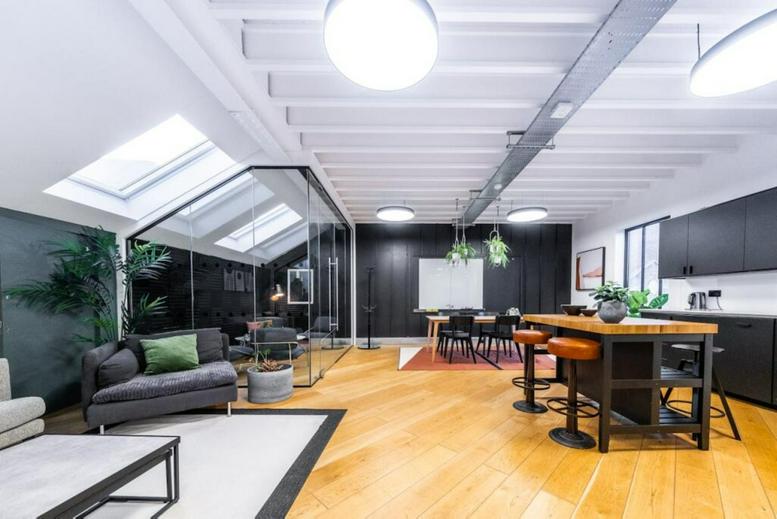 Photo of an office at Rivington Street EC2A 3DR