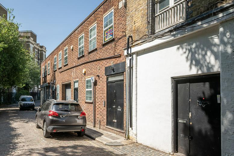 Photo of an office at Rochester Place NW1 9JX