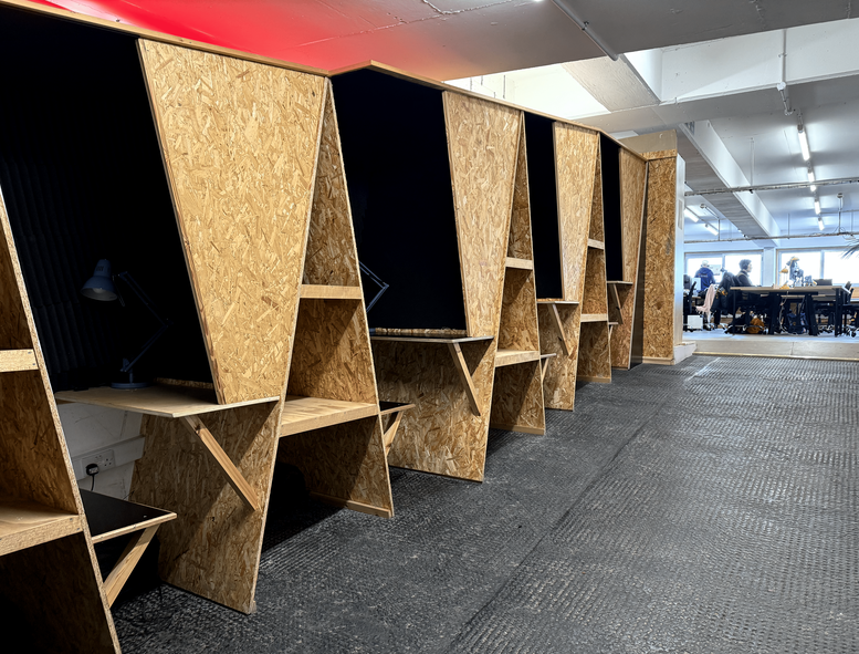 Photo of the workspace available at Rye Lane SE15 4ST