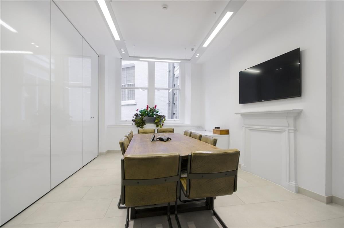 Image of the workspace at Salisbury House, 29 Finsbury Circus City EC2M 5SQ
