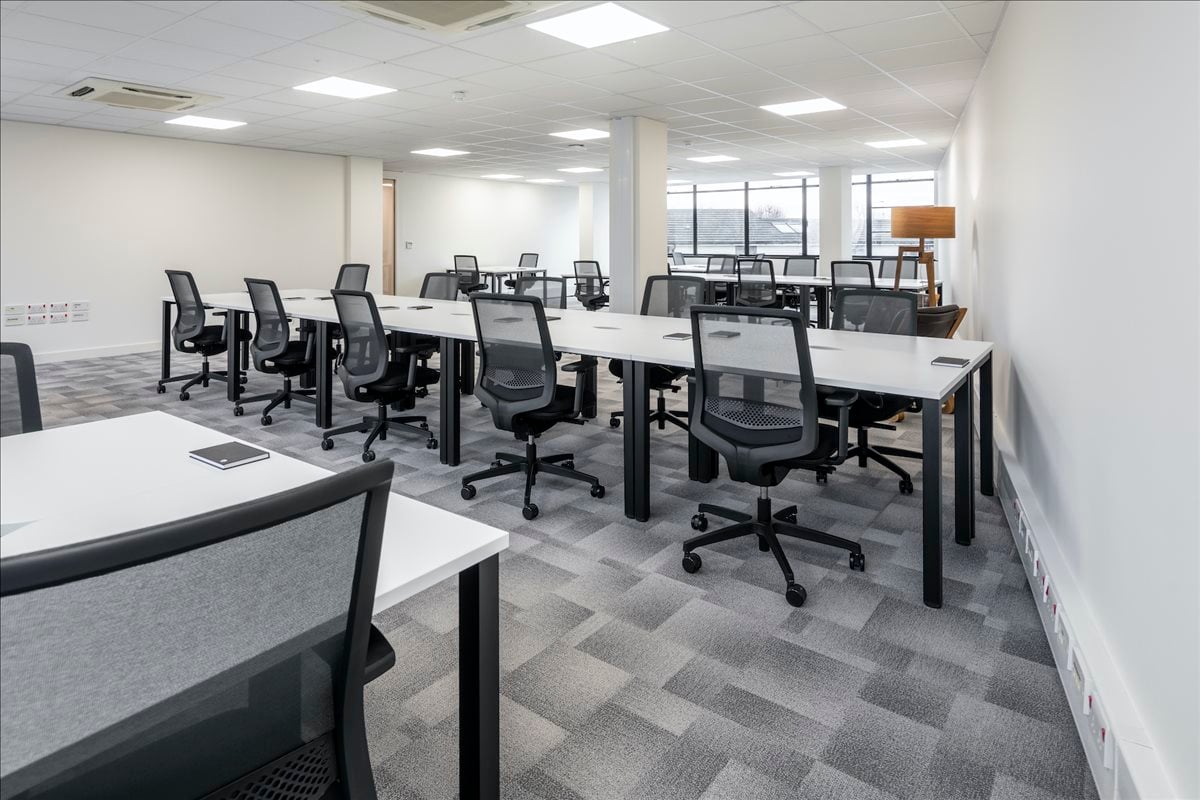 Image of an office at Saunders House, 52-53 The Mall W5 3TA