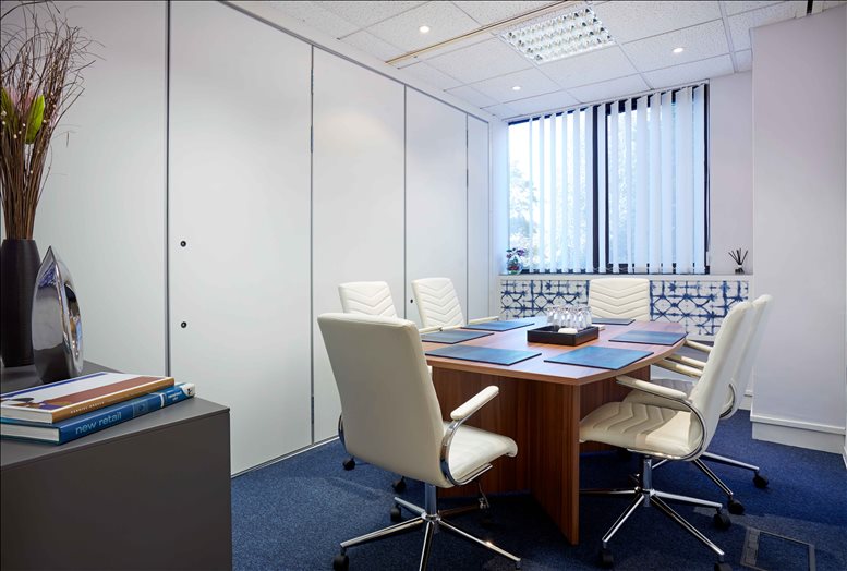 Image of an office at Solar House, 912 High Road N12 8QJ
