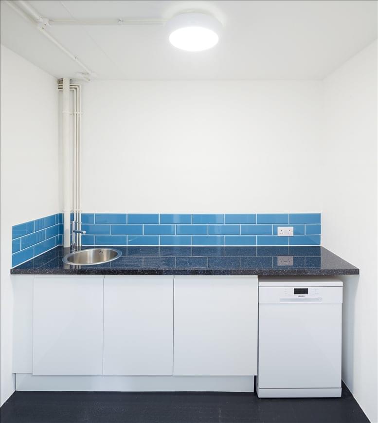 Photo of an office at St Mark's Studios, 14 Chillingworth Road N7 8QJ
