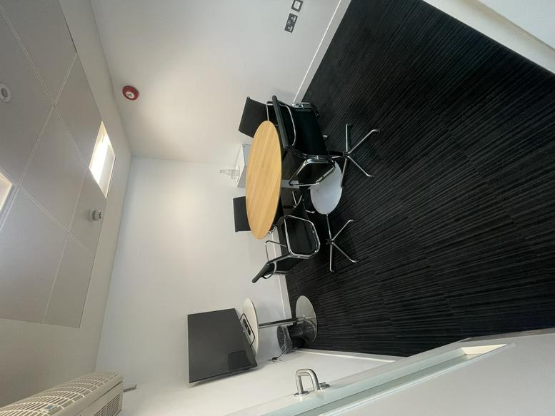 Photo of an office at St Vincent House, 30 Orange Street WC2H 7HH