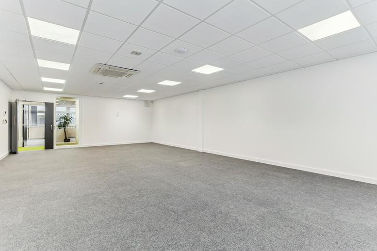 Photo of an office at Stirling Way WD6 2BW