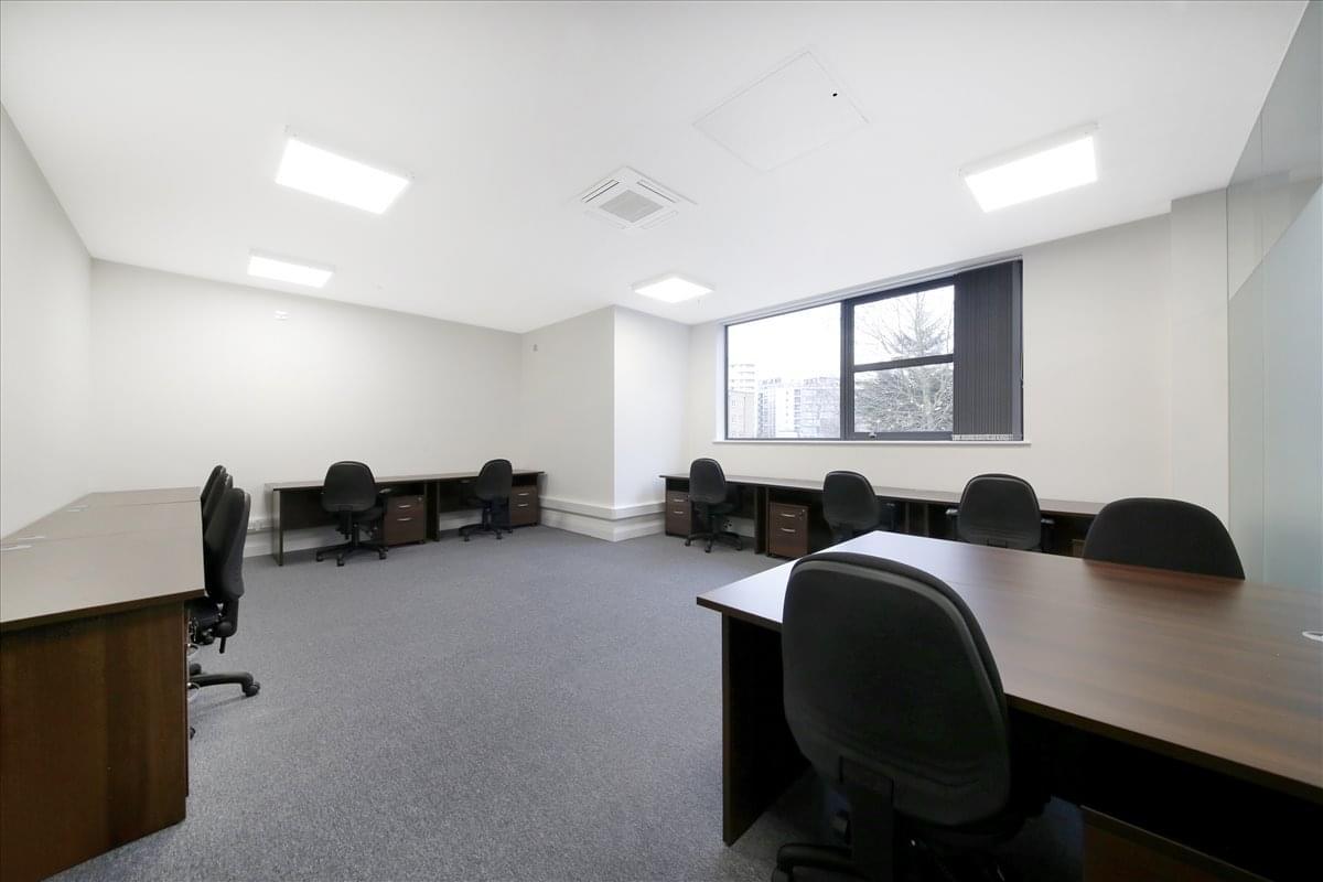 Facilities furnishings & layout of the office for rent at Thanet House, 133 Creek Road, Greenwich SE8 3BU