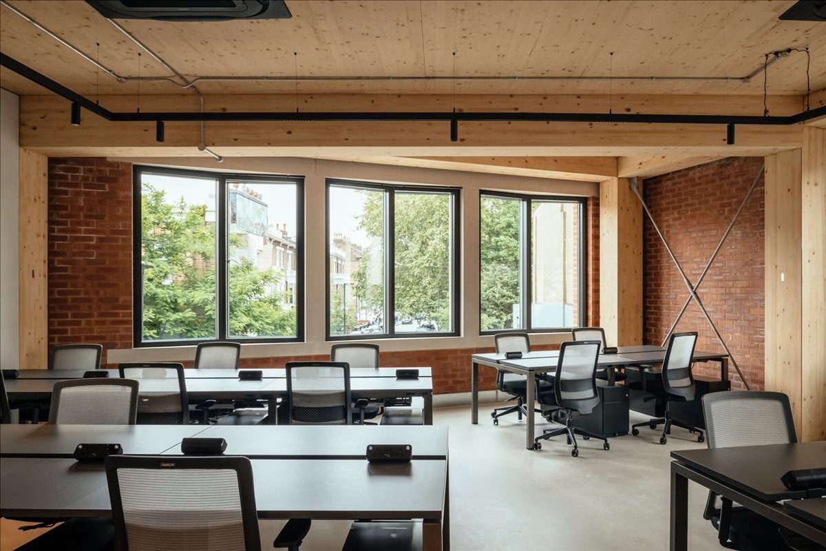 Photo of the workspace available at The Department Store Studios, 19 Bellefield Road SW9 9UH