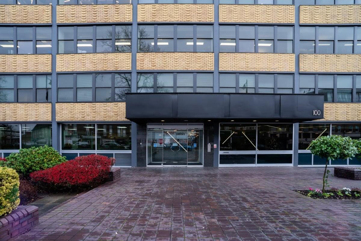Image of the workspace at The Grange, 100 High Street N14 6BN