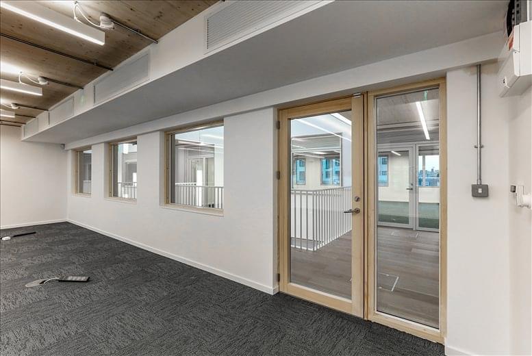 Image of an office at The Green House, 244-254 Cambridge Heath Road E2 9DA