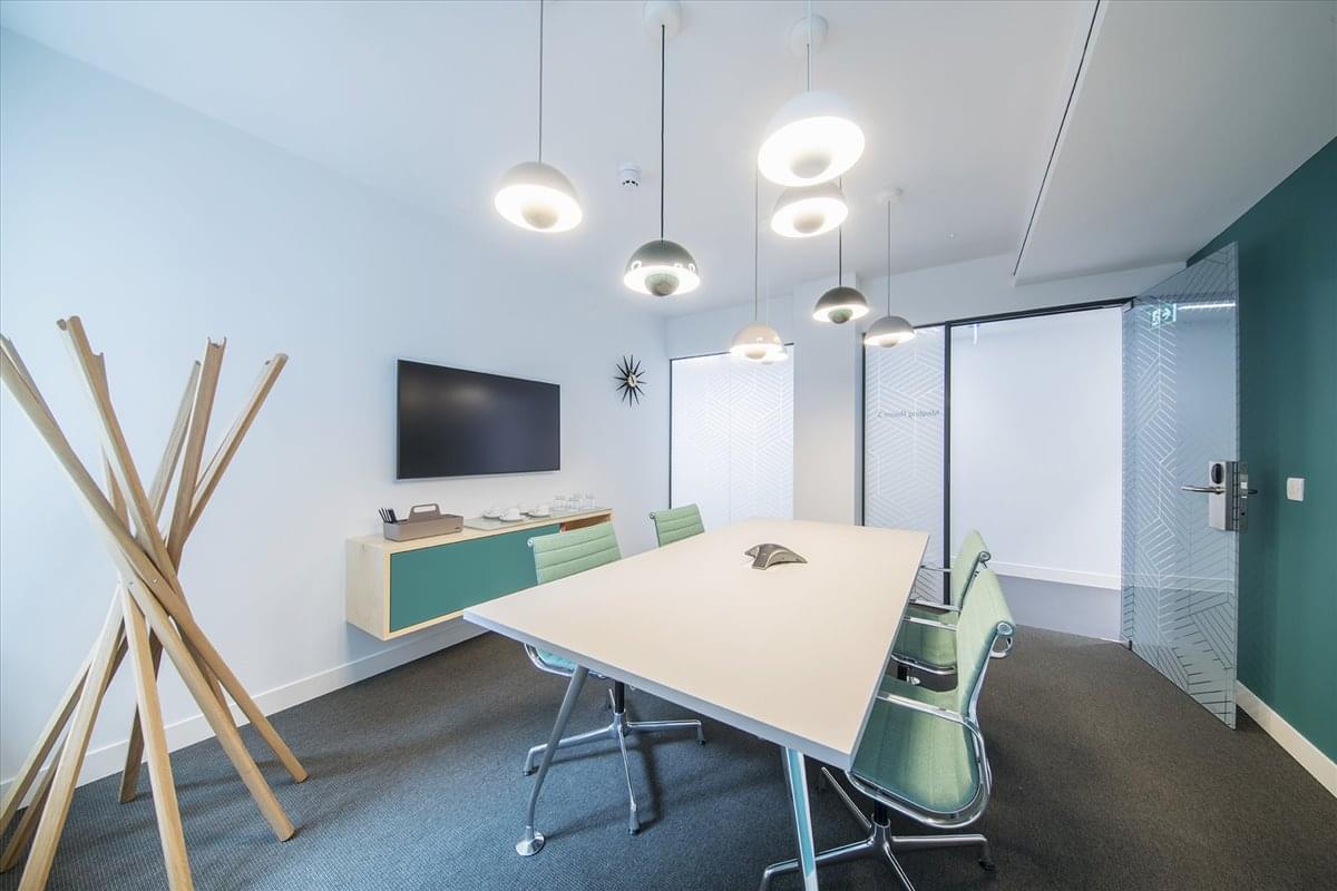 Photo of the workspace available at The Harley Building, 77 New Cavendish Street W1W 6XB