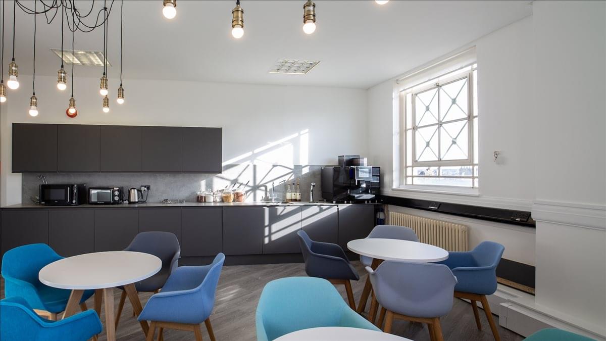 Photo of an office at The Old Town Hall, 4 Queens Road, Wimbledon SW19 8YB