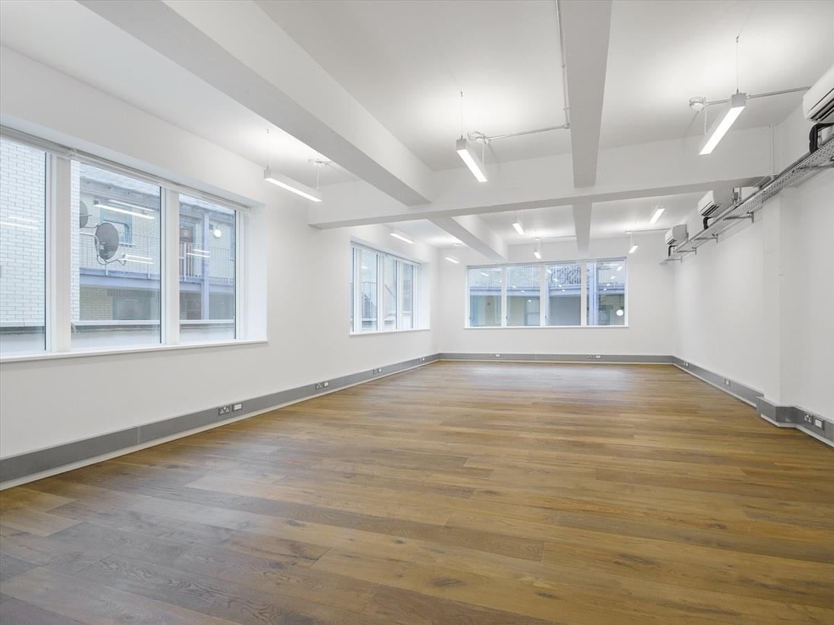 Photo of an office at The Record Hall, 16-16A Baldwin's Gardens, Hatton Garden EC1N 7RJ