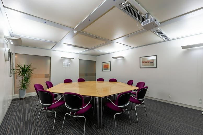 Photo of an office at Theobald Street, Hertfordshire WD6 4PJ