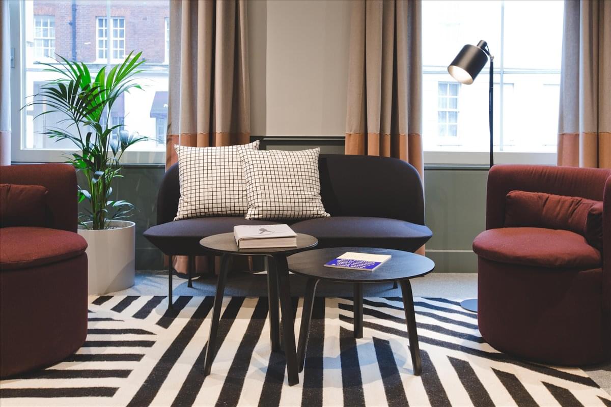 Image of an office at Thomas House, 84 Eccleston Square SW1V 1PX