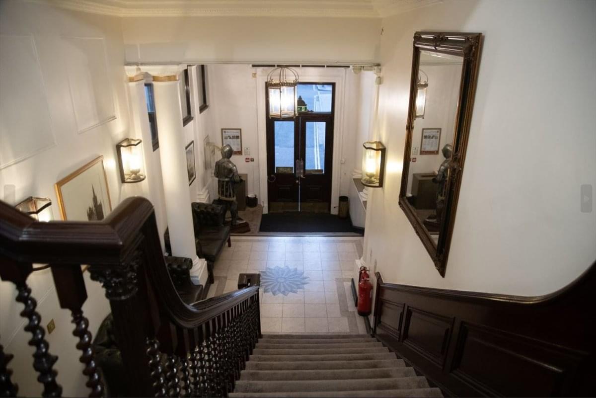 Facilities furnishings & layout of the office for rent at Token House, 11/12 Tokenhouse Yard, City Of London EC2R 7AS